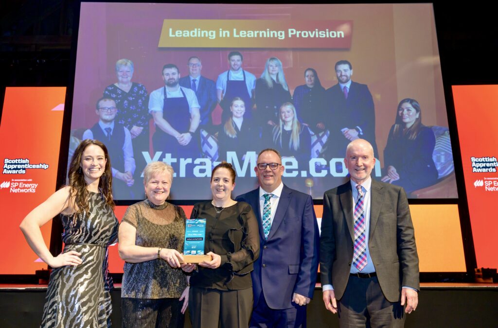 Xtra-Mile.com wins top apprenticeship award - STF